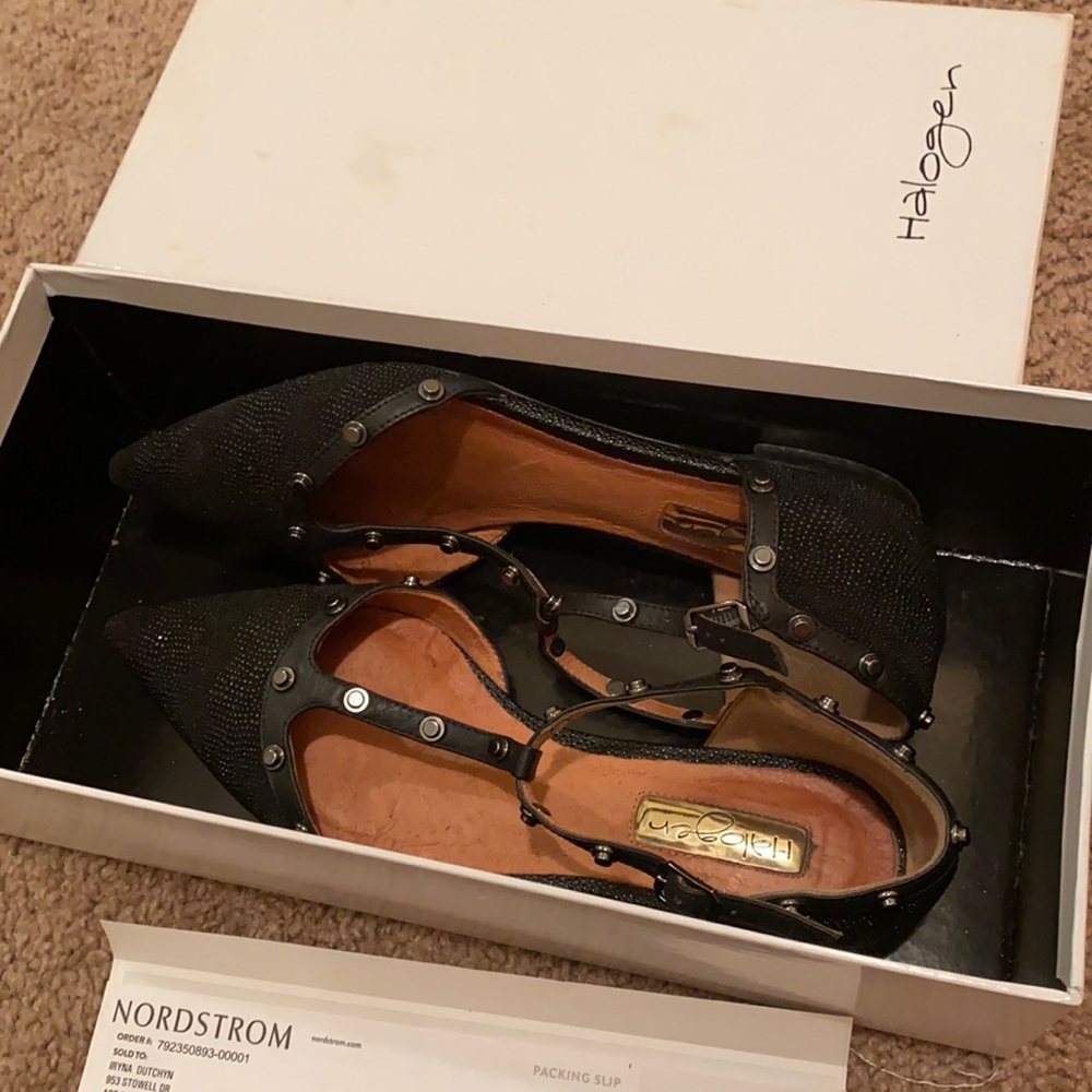 Black Stingray print letter